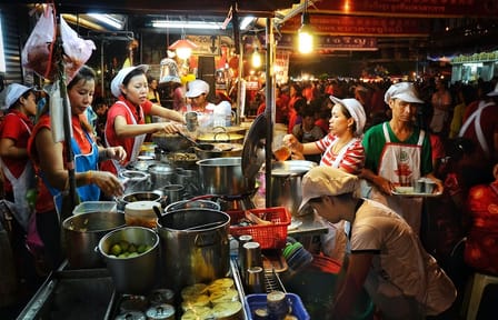 Discover the Secret of Chinatown Walking Tour with Food Tasting