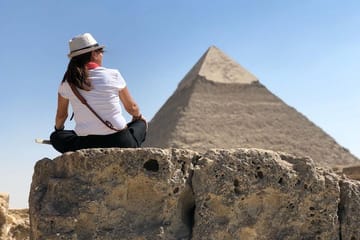 Luxury Giza Pyramids Tour with Breakfast and Camel Ride