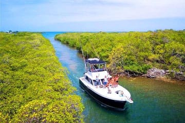 Snorkeling Adventure and Cultural Tour in Punta Gorda, Roatan