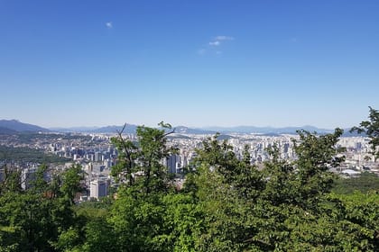 Seoul Morning Tour: Seoul Tower, Namsan Hanok Village, The War Memorial of Korea