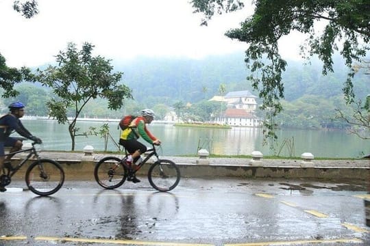 Along the Mahaweli River cycle ride with Exploring the Kingdom of Kandy.