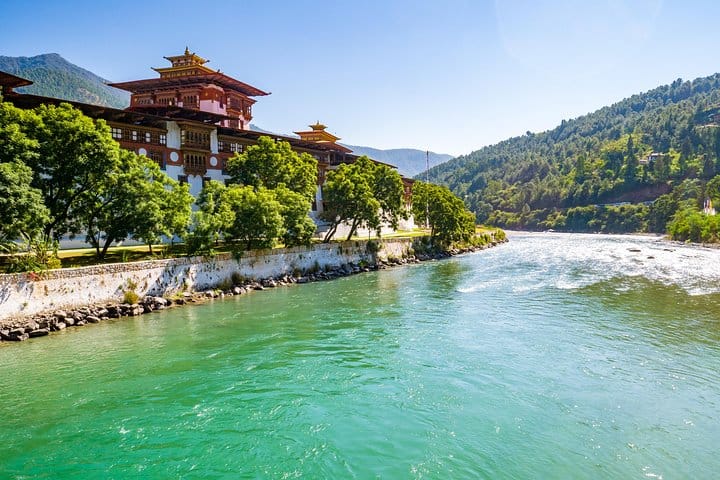 19 Days Mera Peak Climbing & Expedition – One Life-Changing Himalayan Adventure