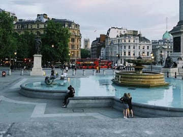 London Highlights Full-Day Tour with Guided Sightseeing
