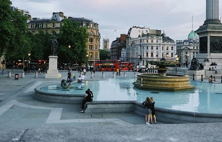 London Highlights Full-Day Tour with Guided Sightseeing