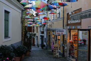 Personalized Budapest and Szentendre Tour with Wine Tasting