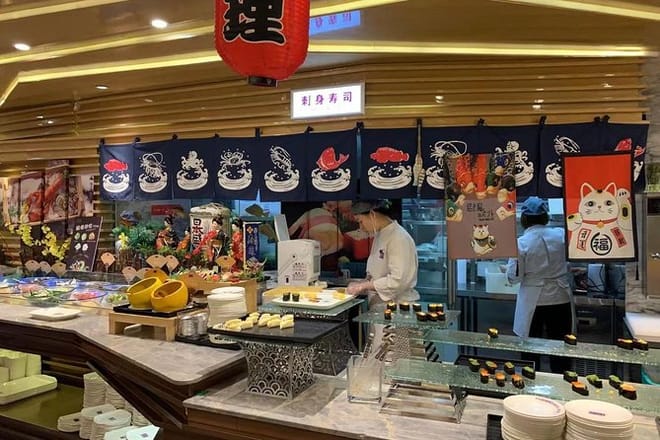 Pearl River Night Cruise and Karaoke with Buffet Dinner Tour in Guangzhou photo 3