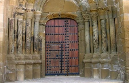 Zaragoza Heritage Tour: Explore Cathedrals and Landmarks