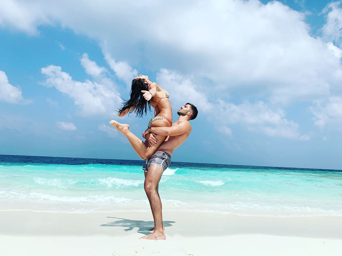 Maldives Dolphin Cruise, Sandbank Adventure & Local Island Tour