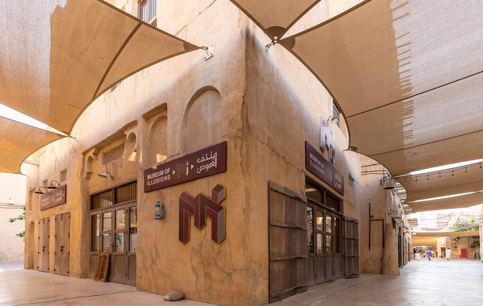 Private Tour of Dubai Museum of Illusions with Transfers