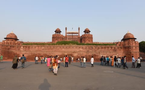 Cultural Tour of Agra and Varanasi from Delhi