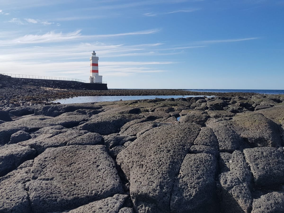 Explore the Reykjanes Peninsula UNESCO Global Geopark: Private Tour with Airport or Hotel Transfers