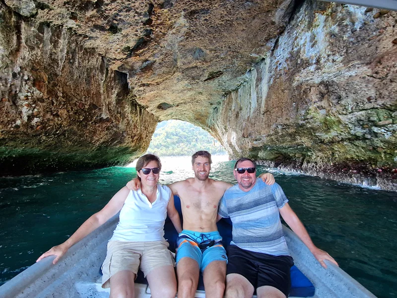 Boat & Snorkel Tour to 5 Islands of Los Arcos