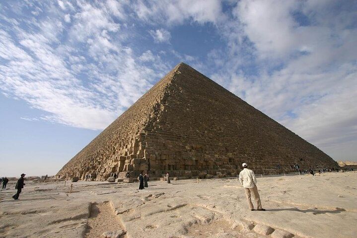 Giza Pyramids Private Tour: Camel Ride & Free Photo Session at Sphinx