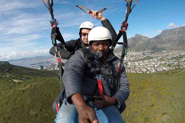 Cape Town Half-Day Tandem Paragliding and Wine Tasting Tour