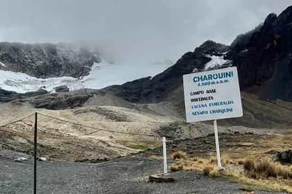 Hiking Tour to Nevado Charquini from La Paz, Bolivia