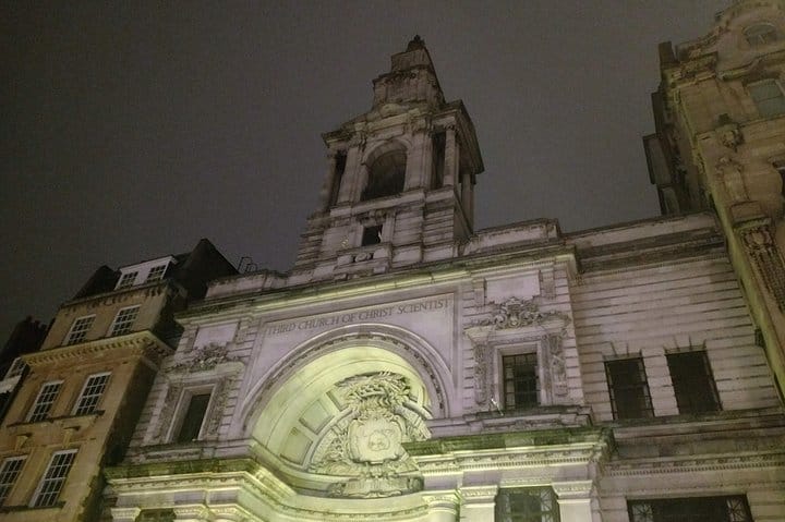 London tour with Questo: stop for a prayer at the Third Church of Christ, Scientist from London.