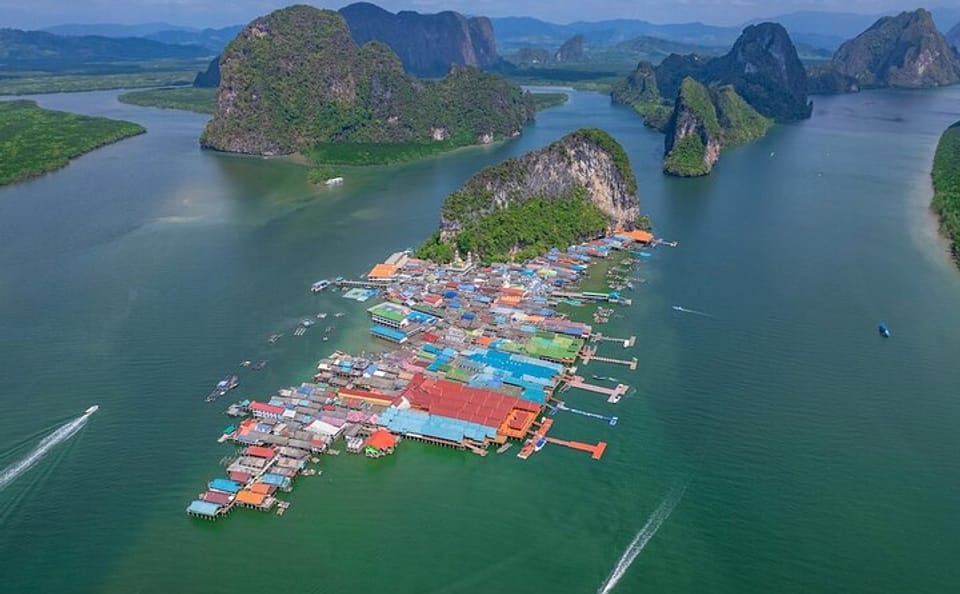Phi Phi and Jamebond Islands Snorkeling,Canoeing Tour from Phuket