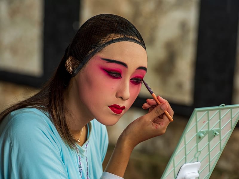 Suzhou Kunqu Opera Backstage and Make-Up Experience with English Guide