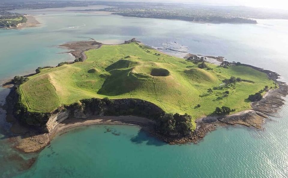 Auckland Sea Kayak Tour to Browns Island Motukorea