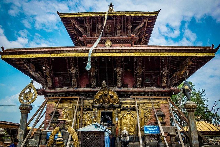 Private Hiking Adventure from Nagarkot to Changu Narayan Temple