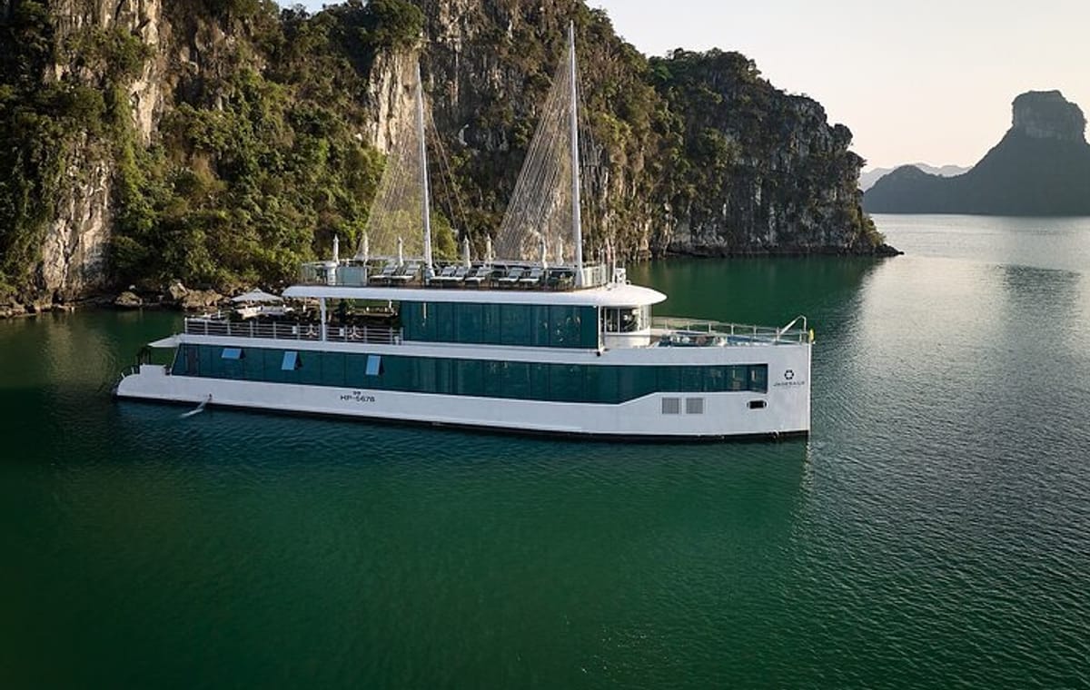 Jade Sails Luxury Halong Bay & Lan Ha Bay 1 Day Cruise from Hanoi