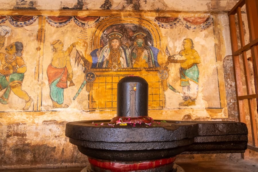 Backwaters & Beyond: Exploring South India’s Temples