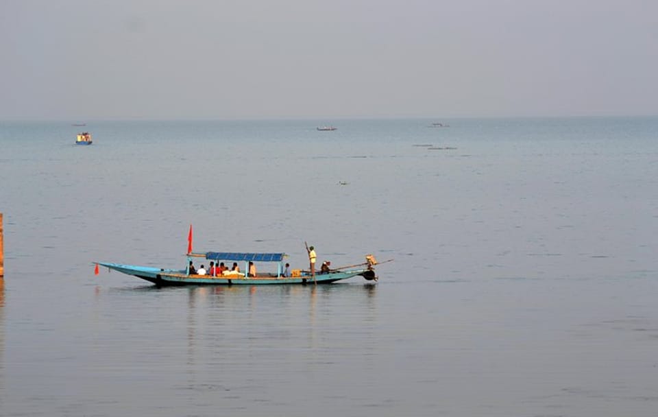 Private Day Tour of Konark Temple and Chilika Lake from Bhubaneswar