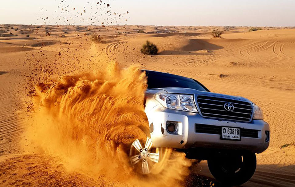 Private Dubai City Tour and Desert Safari with BBQ Dinner