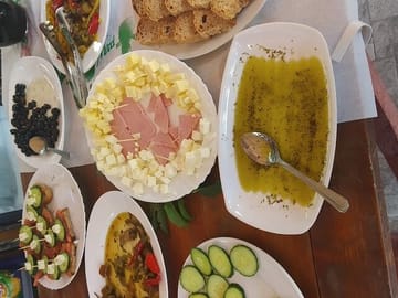 Wine and Raki Tasting Tour in Sarandë, Albania