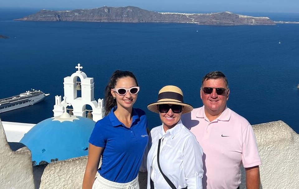 Best of Santorini: 3-hour Private Tour with a Local Guide