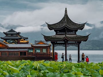 Chengdu Mahjong Experience Multilingual Guide