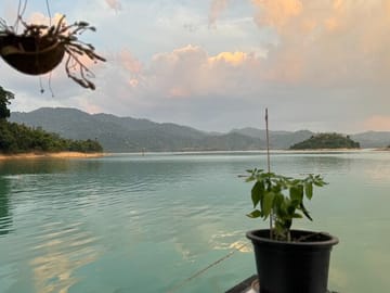 Samet Nangshe and Cheow Lan Lake Day Tour from Ao Luek