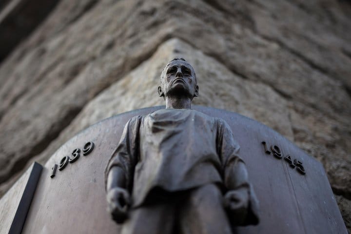 World War 2 monument
