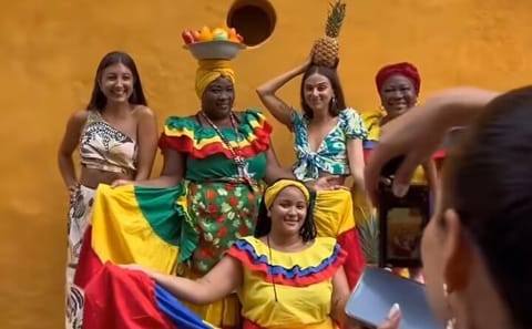 Street Food and Cultural Walking Tour in Cartagena