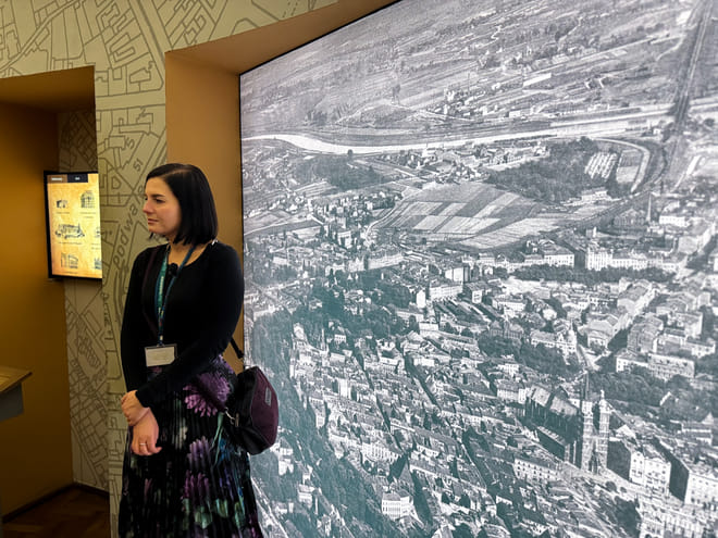 Krakow: Old Town and Jewish Quarter by Golf Cart + Schindlers Factory Museum Guided Tour 7