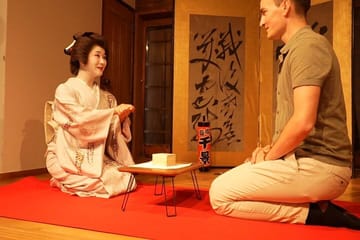 Tokyo Geisha Experience: Rare Cultural Show & Interaction