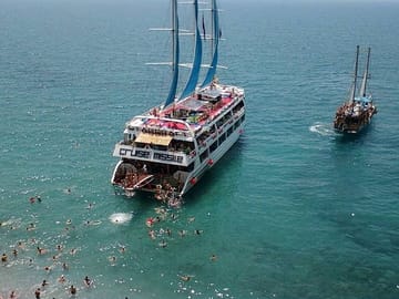 Alanya All-Inclusive Yacht Tour with Hotel Transfers