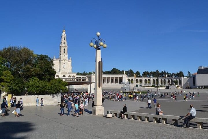 Porto to Lisbon with stops Aveiro-Fátima-Coimbra-Tomar-Nazaré-Óbidos
