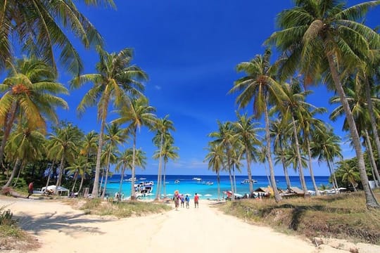 Banana Beach and Racha Island by Speedboat