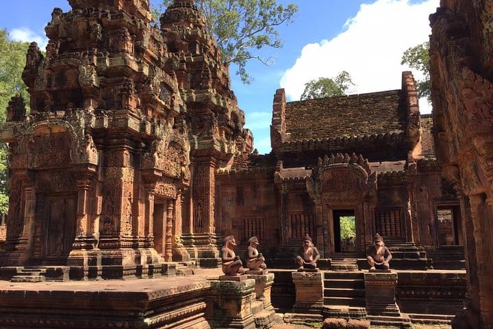 Private One Day Trip to Banteay Srei, Rolous Group and Kompong Phluk 2