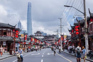 Shanghai Bus Tour: Explore Yu Garden, Zhujiajiao, and the Bund