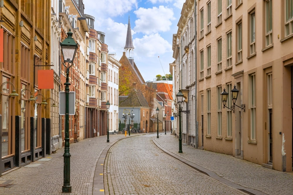 Perspective of Cingelstraat along the route of the Breda scavenger hunt City Detective.