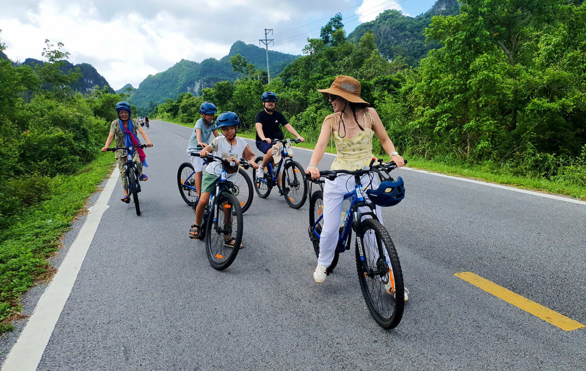 Easy Rider Cat Ba – National Park & Caving 1.5 hours