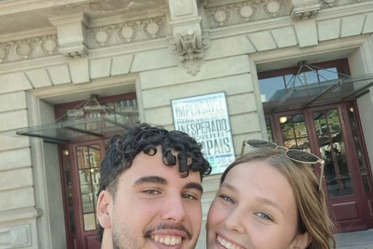 Porto Old Town Quest: 1942 Paperboy Adventure