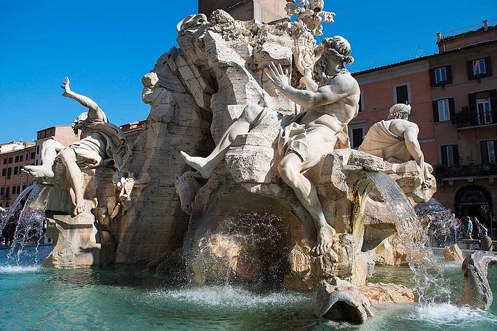 Rome walking tour: Churches, Squares and Fountains
