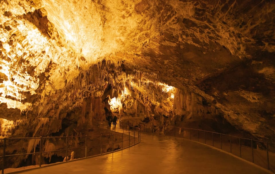 Private Tour of Postojna Cave and Predjama Castle from Ljubljana