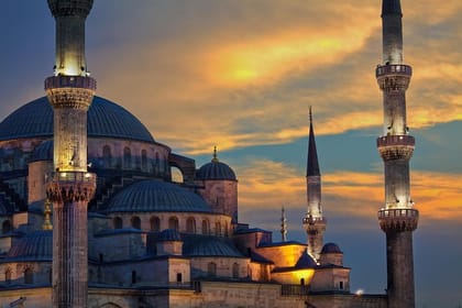 4-Days Tour in Istanbul with Dinner with Belly Dancing Show and Turkish Bath