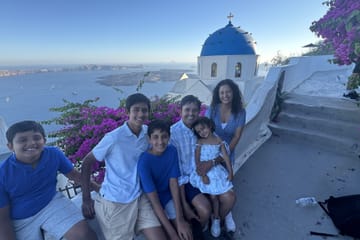Private 5-Hour Tour of Santorini's Highlights with Local Guide