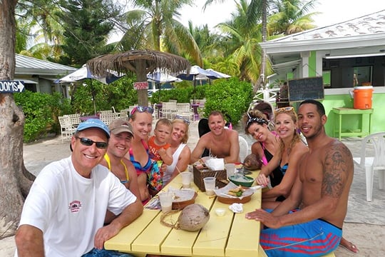 Grand Cayman Stingray City and Snorkeling with Beach Lunch