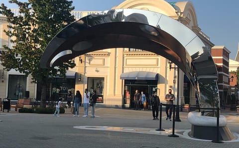 Private Shopping Tour at McArthurGlen Outlet in Vancouver